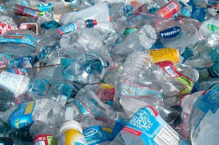 Sólo el 36% de las botellas de plástico de bebidas se recogen separadamente en España